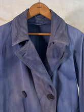 Load image into Gallery viewer, 1940s French Faded &amp; Overdyed Blue Small DB Trench Coat
