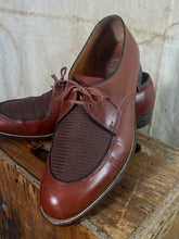 Load image into Gallery viewer, Florsheim Vented Woven Upper Brown Shoe M9.5
